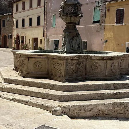 דירה La Casa Di Nonna Nel Piazzalino Siena Crete Senesi