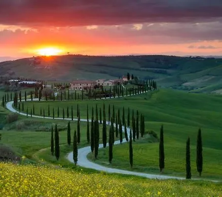 La Casa Di Nonna Nel Piazzalino Siena Crete Senesi דירה *